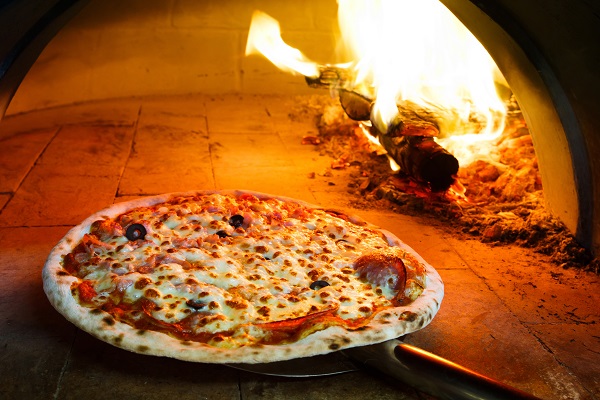 Scopri le pizze uniche di Locanda Conte Ghiotto, una delle migliori pizzerie di Cormano
